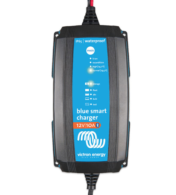 BLUE SMART IP65 akkumulátortöltő 12V/5A(1) 120V NEMA 1-15P csatlakozóval