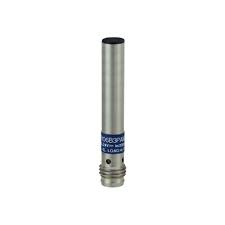 Induktív érzékelő M8 12..24V DC