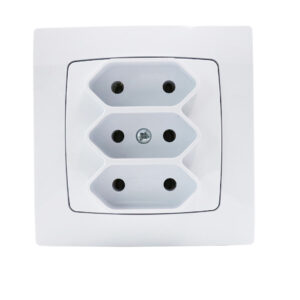 KÁRÓ euro x3 dugalj komplett fehér