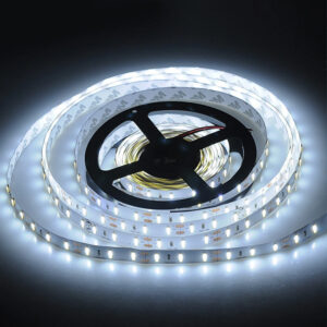 LED szalag 120LED IP20 hideg fehér 9,6W 6-6500K 3528 fehér nyákos