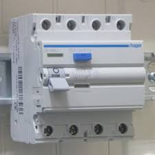 ÁRAMVÉDŐ 25A 4P 100mA AC HAGER