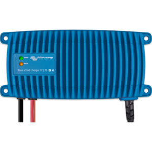 BLUE SMART IP67 akkumulátortöltő 24V/8A(1) 120V NEMA 5-15 csatlakozóval