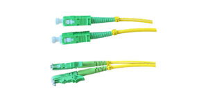 OPTIKAI PATCH KÁBEL E2000/APC 09/125 0,5m; OS2