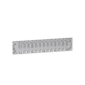 M580 hátlap, 12 I/O kártyahely
