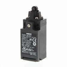 OMRON D4N-4C32 VÉGÁLLÁSKAPCSOLÓ
