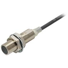 OMRON E2E-X2B1T8-M1 IND. ÉRZÉKELŐ