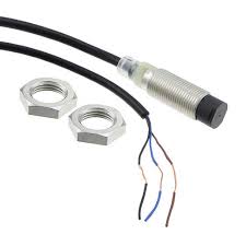 OMRON E2B-M12KN08-WP-B1-5M ÉRZÉKELŐ