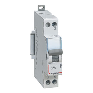 Legrand 412900 CX3 moduláris váltókapcsoló 1P 32A