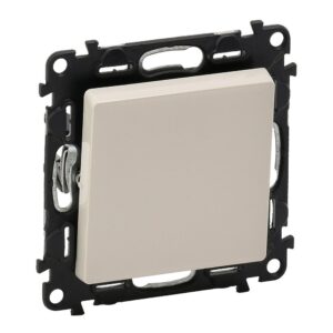 Legrand 752211 Valena Life váltóérintkezős nyomó, elefántcsont